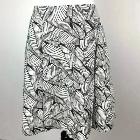 Ann Taylor loft skirt size 0 pleated 100% linen - Picture 2 of 10